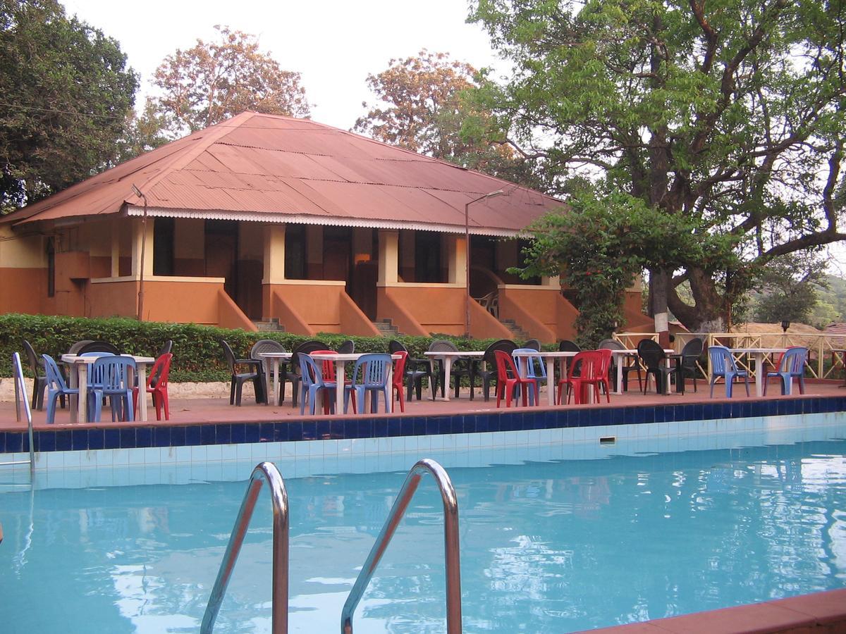 Gujarat Bhavan Hotel Matheran Exterior photo