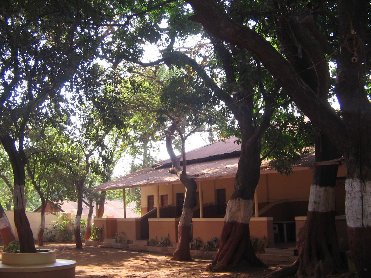 Gujarat Bhavan Hotel Matheran Exterior photo