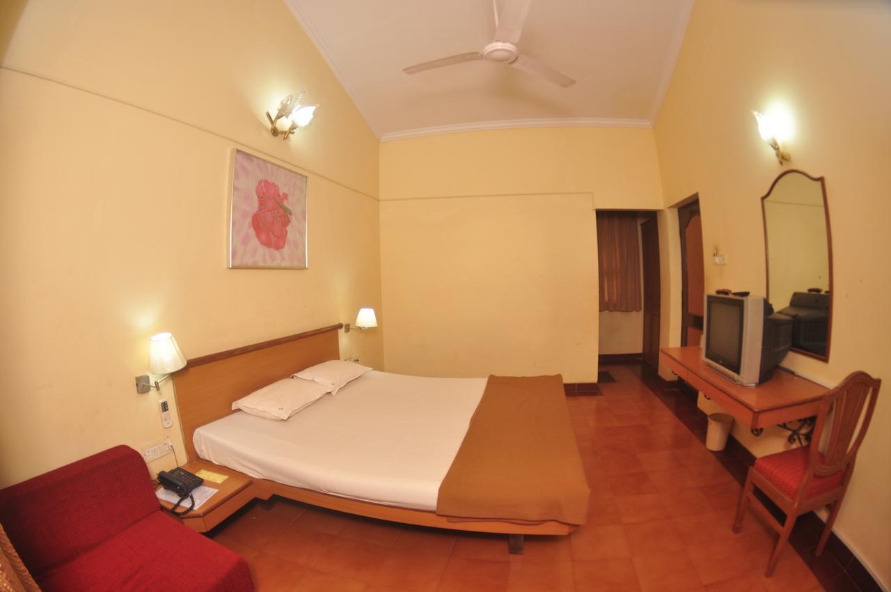 Gujarat Bhavan Hotel Matheran Exterior photo