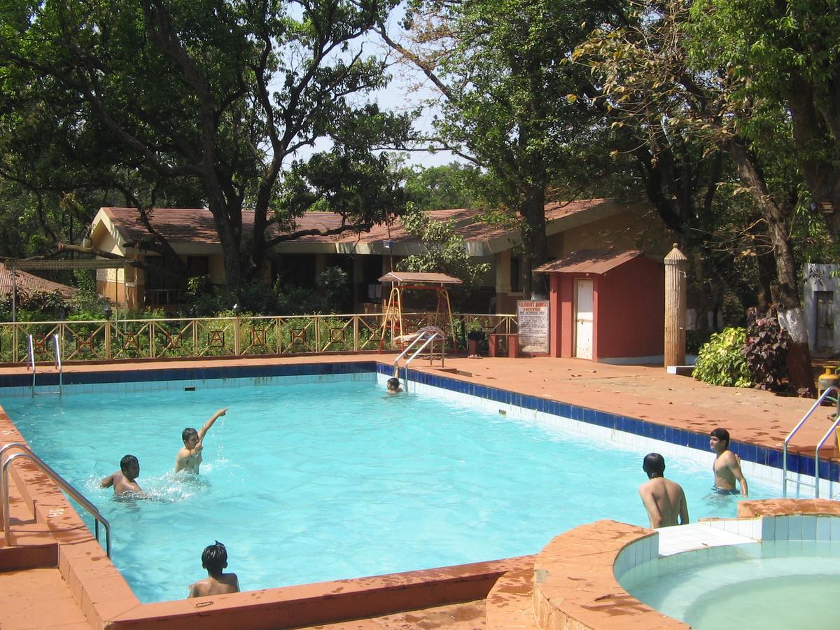 Gujarat Bhavan Hotel Matheran Exterior photo